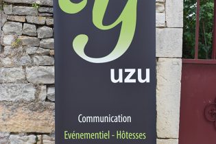 Roll-Up Yuzu Communication